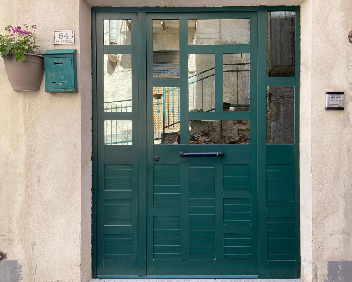 Augustali Momenti Apartment Centuripe Bagian luar foto
