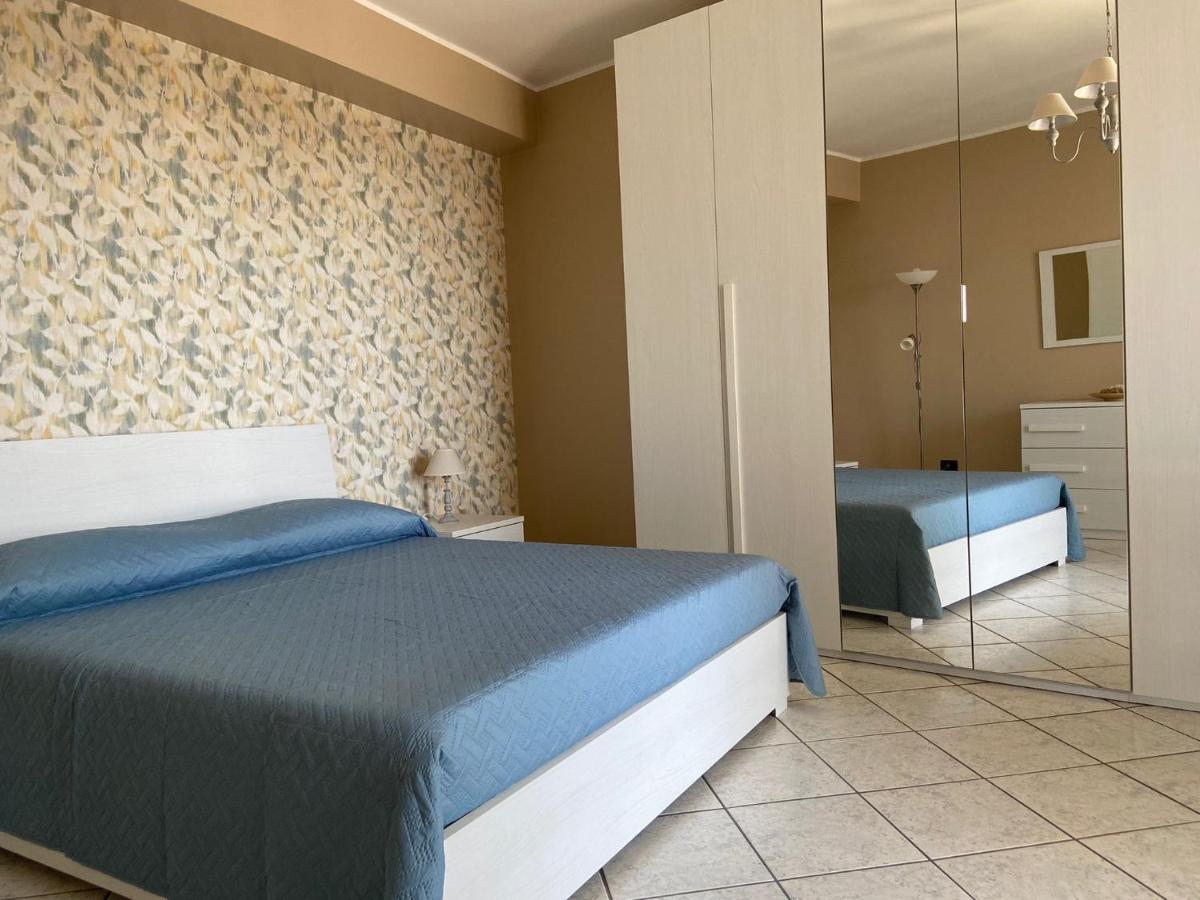 Augustali Momenti Apartment Centuripe Bagian luar foto